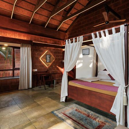 Sai Vishram Beach Resort Bainduru Extérieur photo