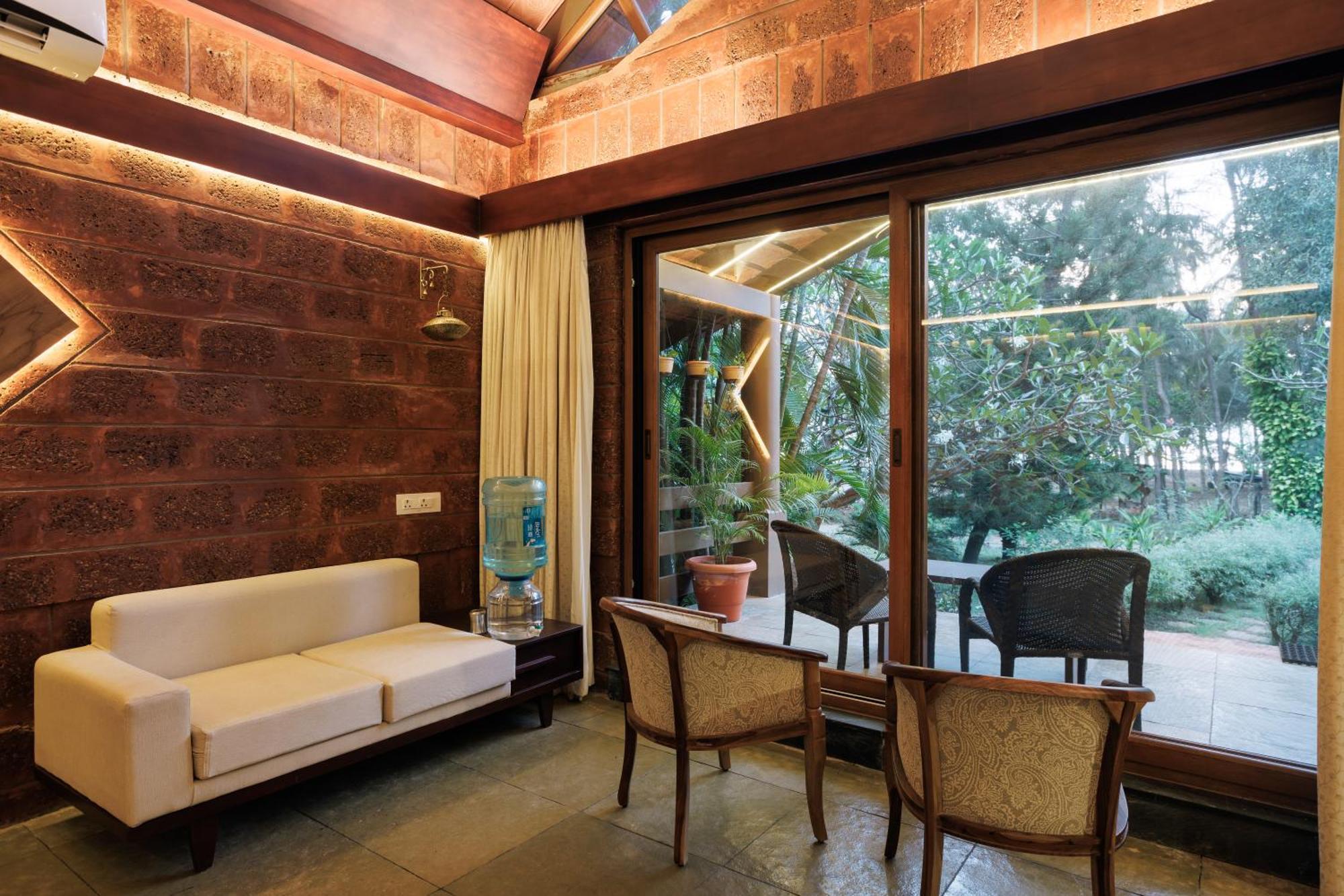 Sai Vishram Beach Resort Bainduru Extérieur photo