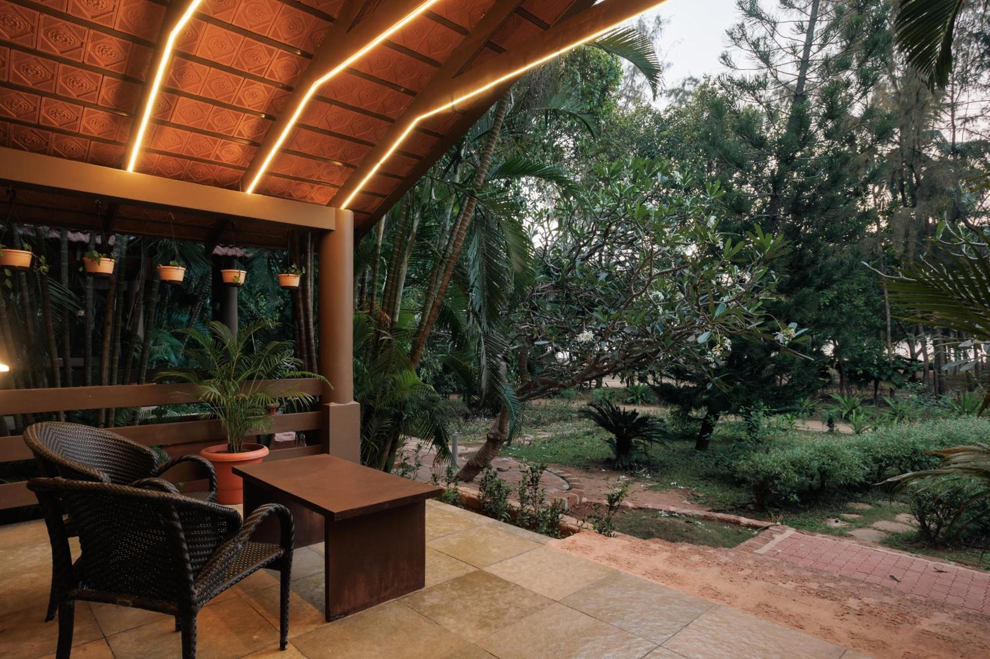 Sai Vishram Beach Resort Bainduru Extérieur photo