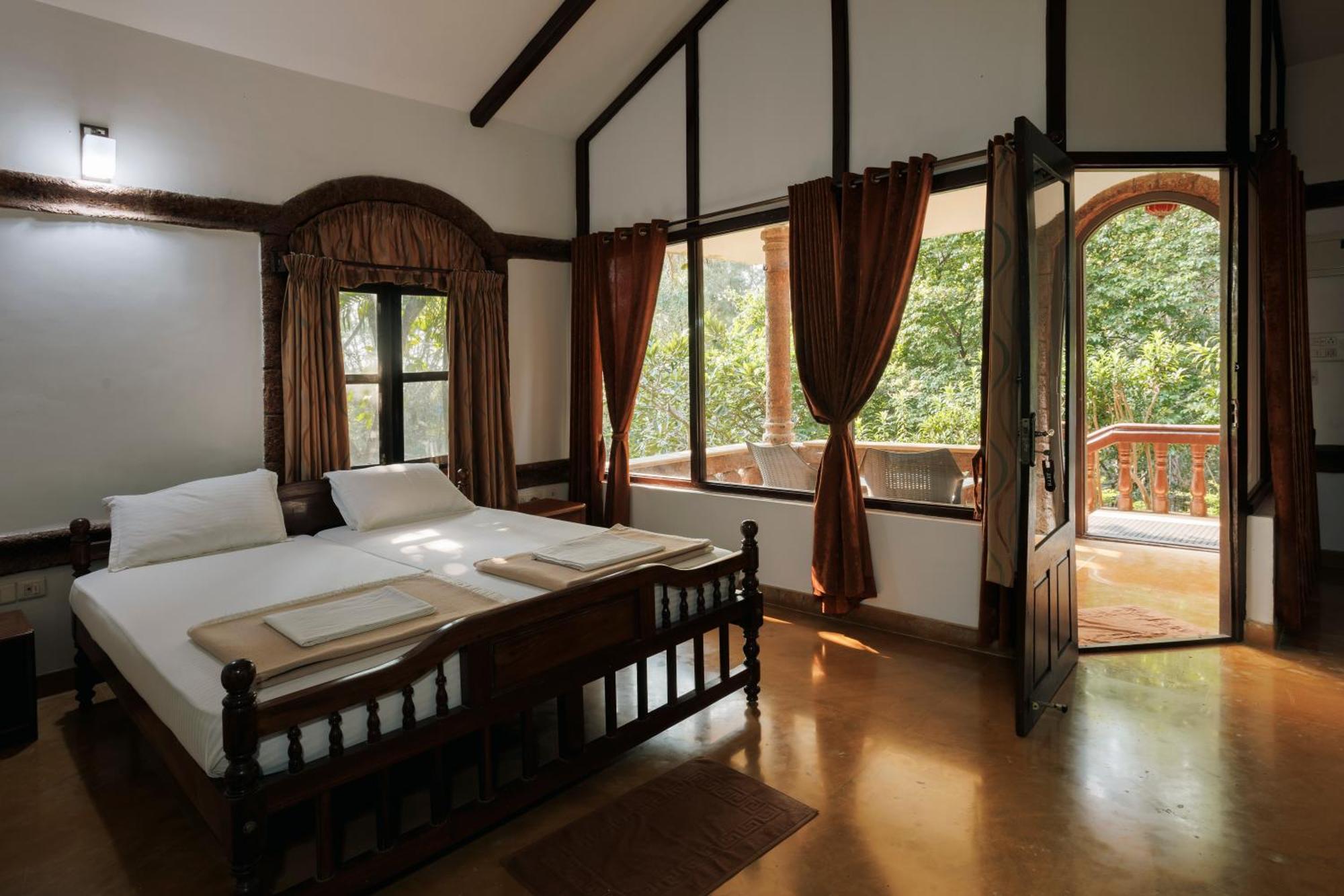 Sai Vishram Beach Resort Bainduru Extérieur photo