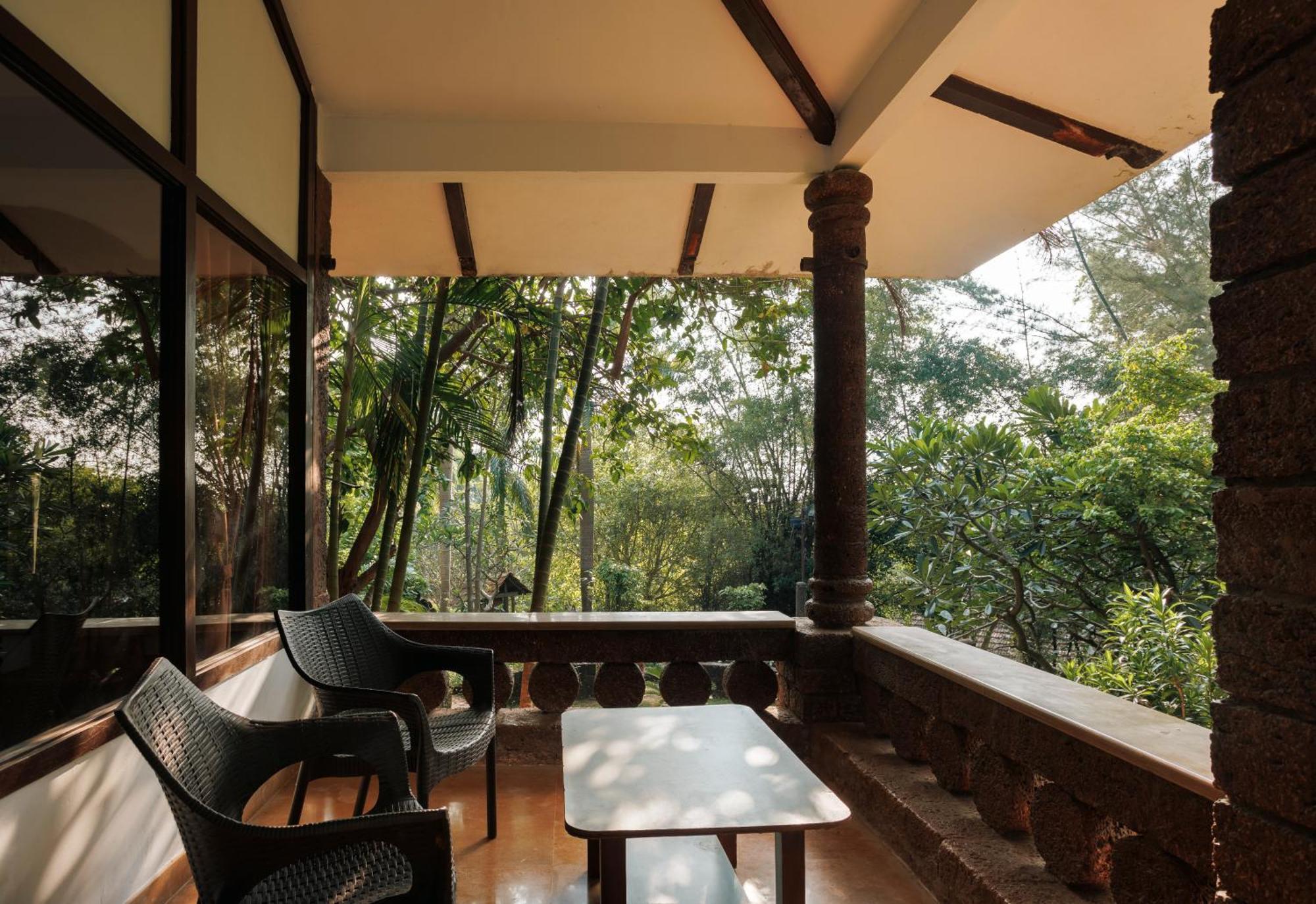 Sai Vishram Beach Resort Bainduru Extérieur photo